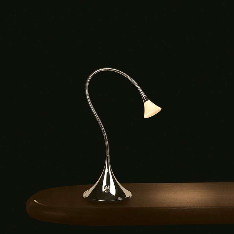 VS Manufaktur ESA Tischleuchte