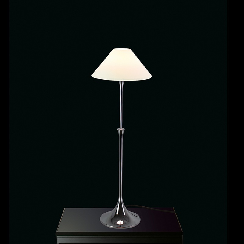 VS Manufaktur TES Tischleuchte